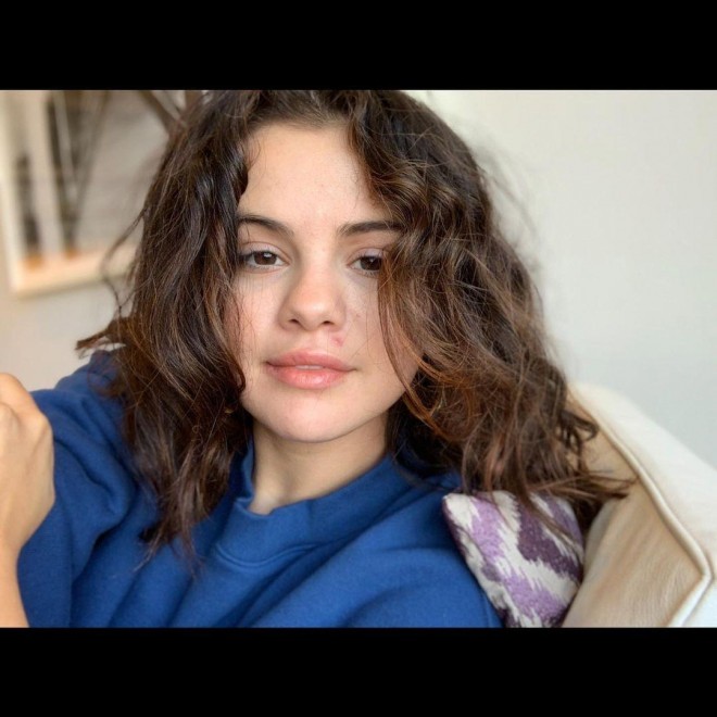 Selena izləyicilərini təəccübləndirib - foto