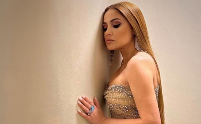 Nigarın qısa geyimdə - foto