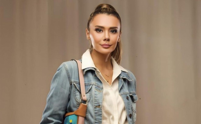 Oksana teatrda çalışmaqdan zövq alır