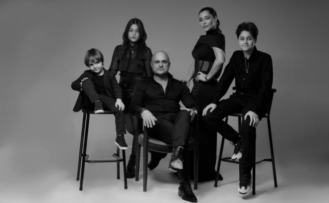 Miri Yusifin ailəsi ilə fotoları
