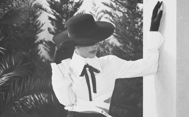 Röya imicini şlyapa və əlcəklə dəyişib-foto