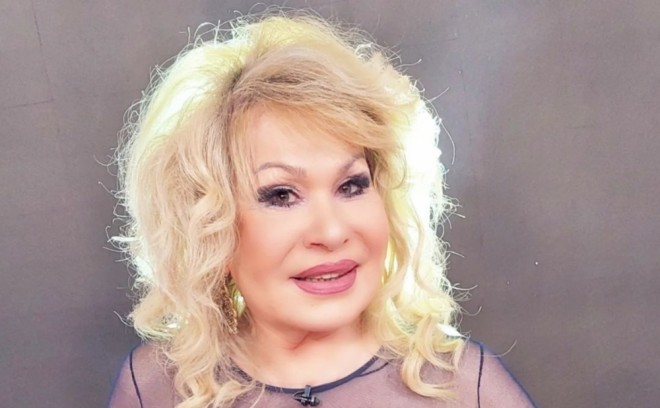 Xalq artisti haqqında sifarişli yazılar yazırlar