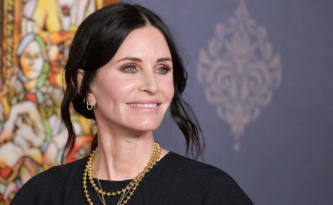 Aktrisa estetik əməliyyatlardan peşman olub