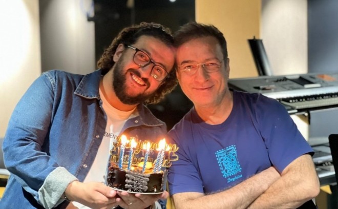 Əməkdar artistin Xalq artisti ilə fotosu