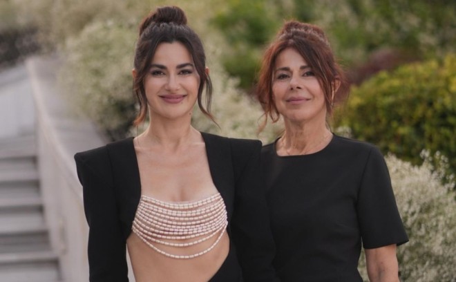 Nəsrinin diqqət çəkən geyimi - foto