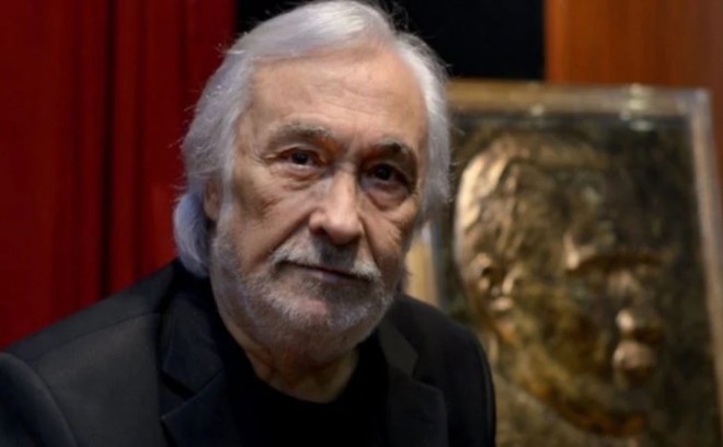 Aktyor adını daşıyan teatrını satır