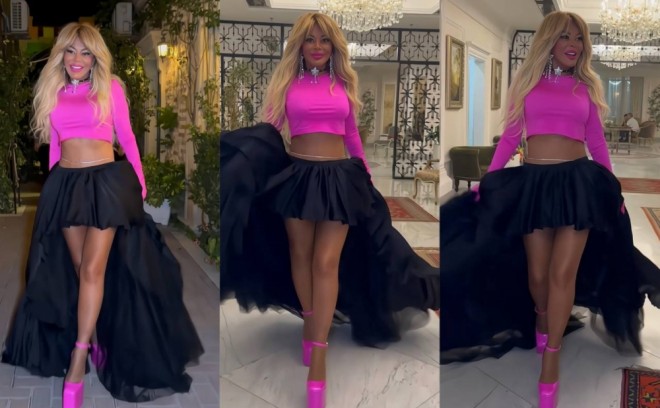 Çəhrayı ayaqqabısı və topu ilə diqqət çəkdi - foto
