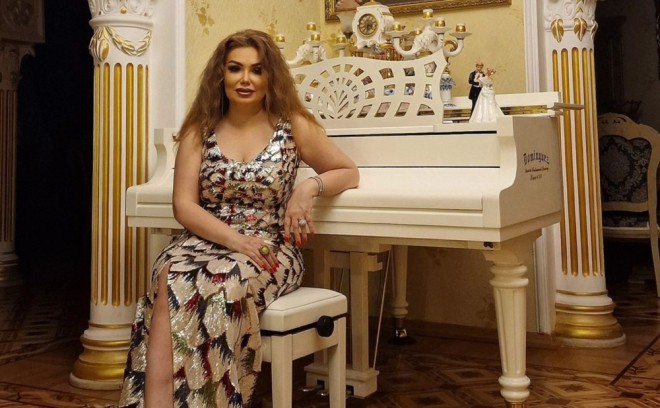 Əməkdar artist villasını sata bilmir-foto