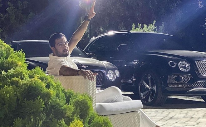 Namiqin "Bentley" markalı avtomobili - foto