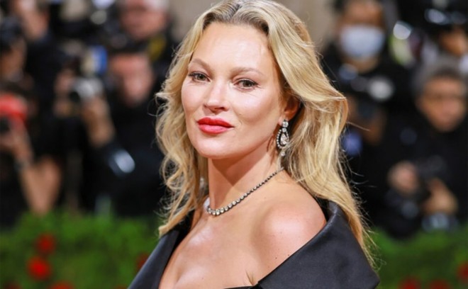 Supermodel görünüşü ilə təəcübləndirdi-foto