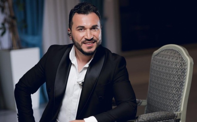 Elvin həyatında dəyişiklik edir