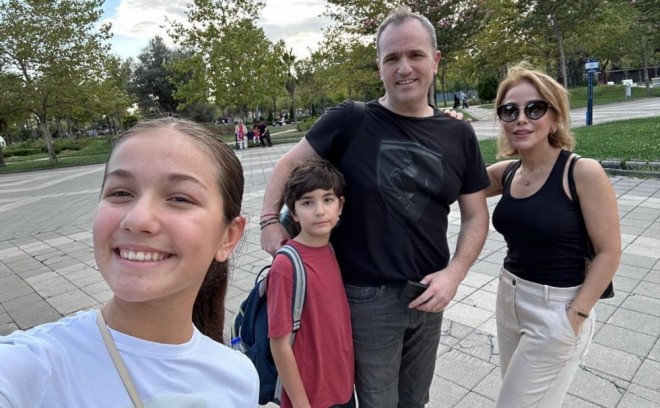 İradənin ailəsi ilə olan fotoları