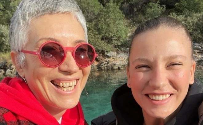 Aktrisanın anası evli kişiyə vurulub - foto
