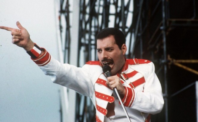 Royalı rekord məbləğə satıldı-foto