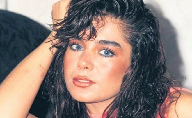 Əri döydüyü üçün  görmə qabiliyyətini itirib
