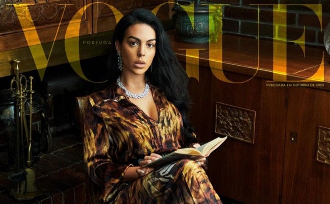 Corcina jurnalının üz qabığında yer alıb - foto
