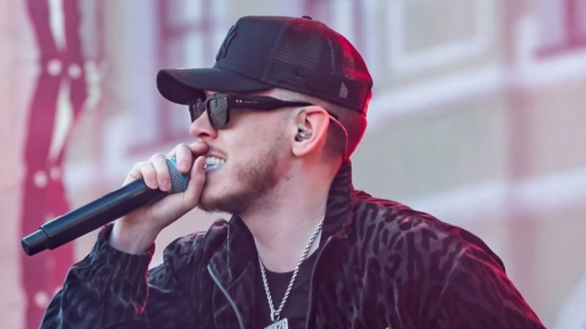 Reper şirkətdən 3 milyon manat tələb edir