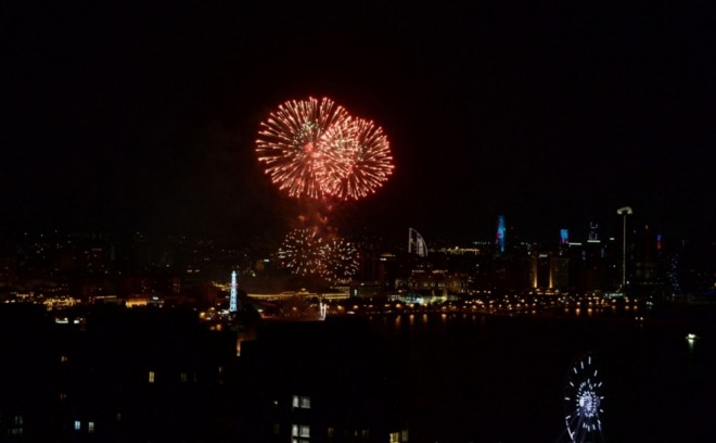 Paytaxtda bayram atəşfəşanlığı - foto