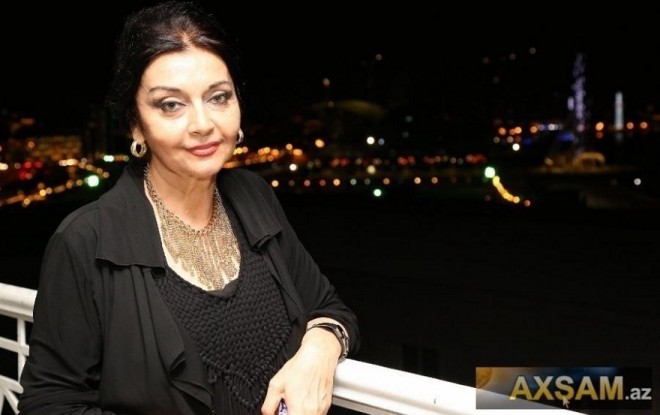 Xalq artisti dostlarını bir yerə yığıb