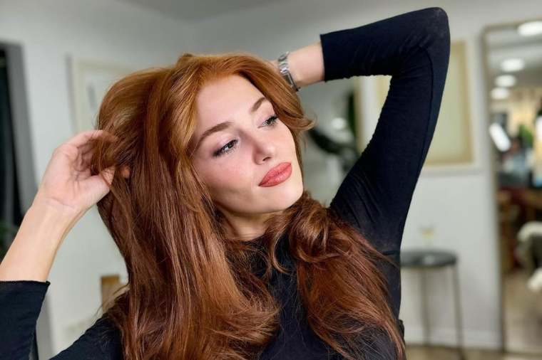 Hande Erçel məşhur serialda