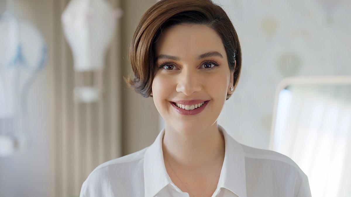 Saçlarını yenidən qısaltdı