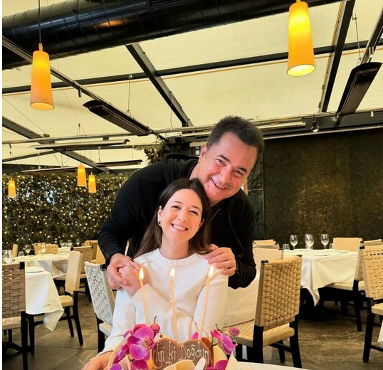 Qızını belə təbrik etdi