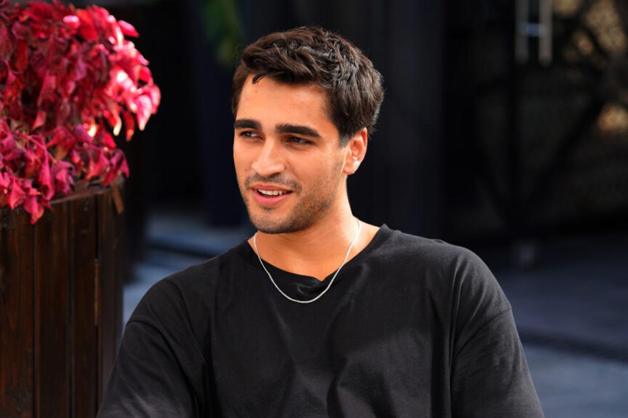 Aktyorun ayağı sındı