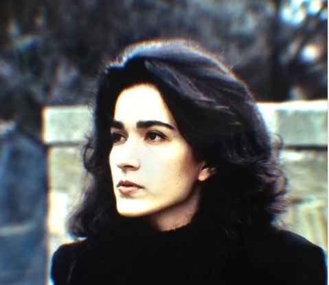 Aktrisa keçmişə qayıtdı