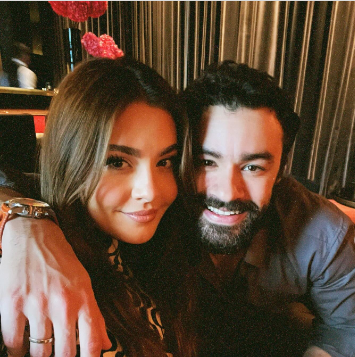 Van Dammın gəlinindən maraqlı paylaşım