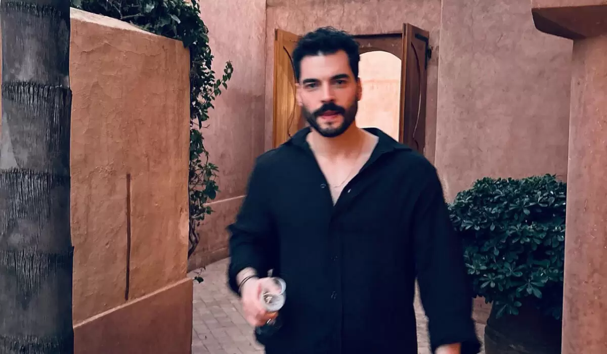 Çəkiliş üçün Mərakeşə getdi