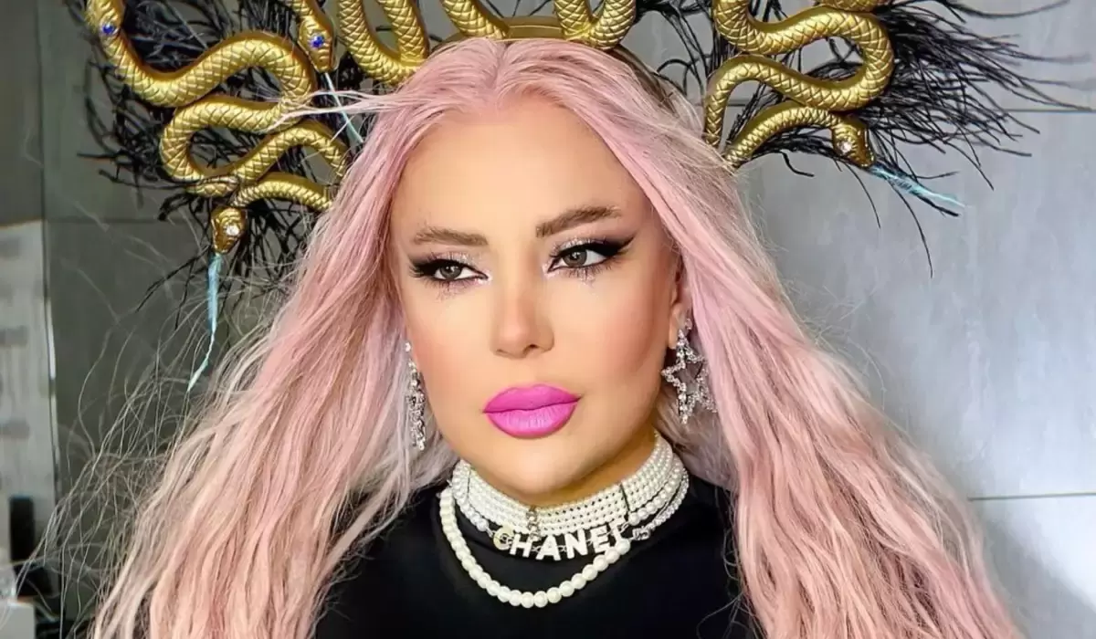 Səidə çəhrayı rəngə boyandı