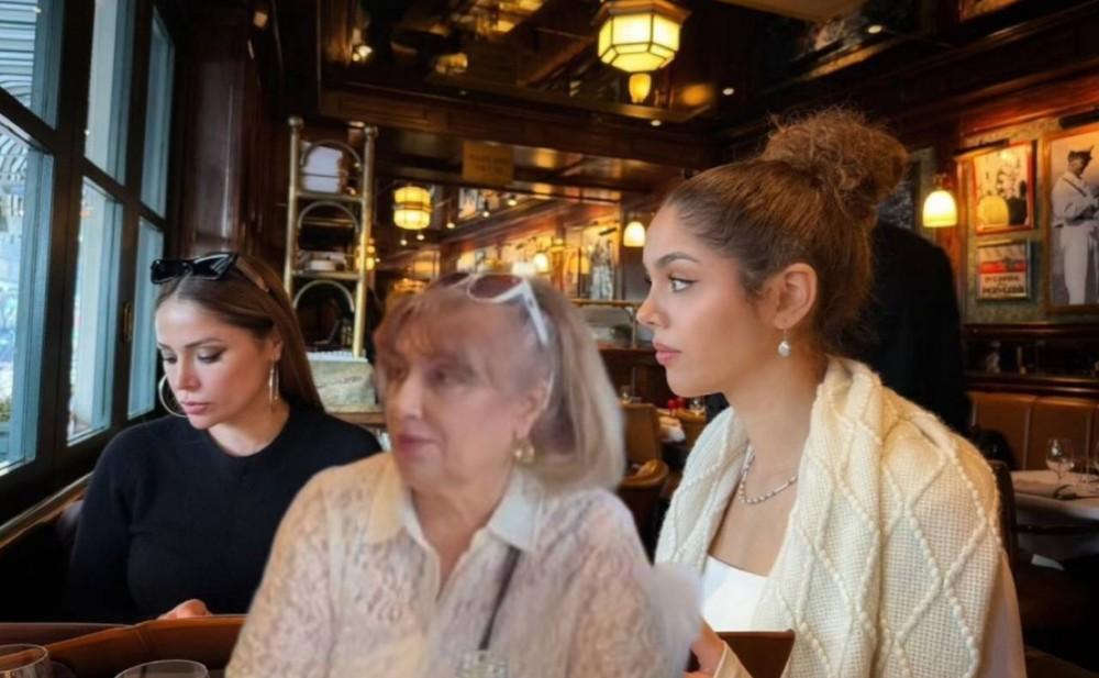 Nigar Camal ailəsi ilə birlikdə