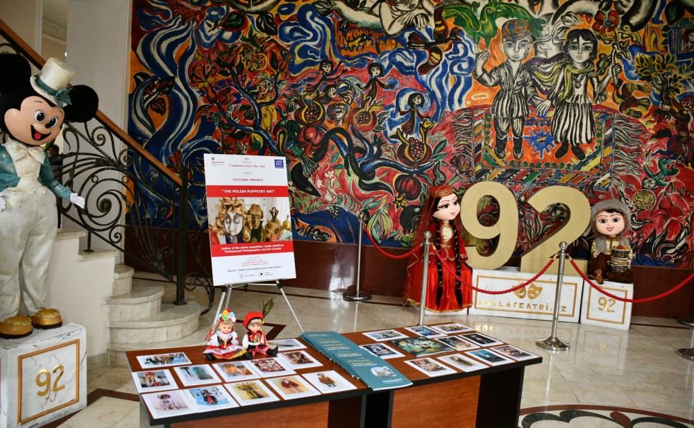 Polşa kukla sənəti nümunələri fotosərgidə