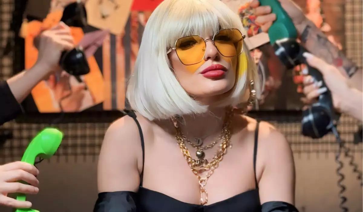 Bunu ilk dəfə Dilarə etdi