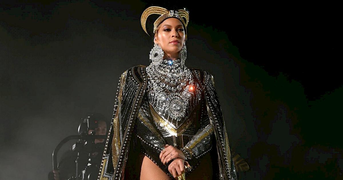 Albomda 27 mahnı yer alıb - VİDEO