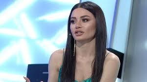 "İstəmirəm, danışım, ayıbdır..."