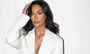 Sevilən müğənni Bakıya gəlir