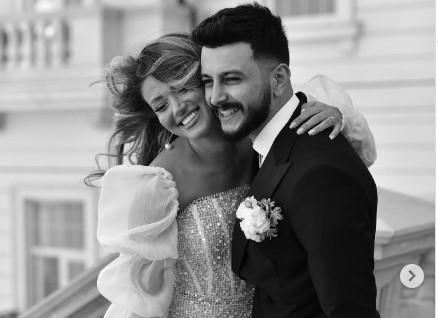 Xalq artistinin evində toydur