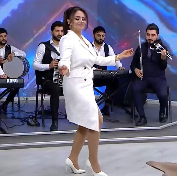 Sevda ərəb rəqsi oynayıb