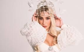 Röya Ayxan "Sənə nə?" oxudu - VİDEO