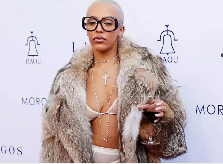 Qalaya geyri - adi görkəmdə qatıldı