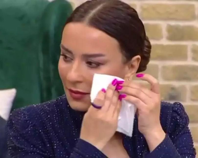 Xalq artisti kövrəlib