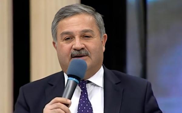 Əməkdar artist məscid tikdirib