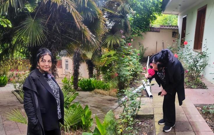 Xalq artisti ata yurdunda - FOTO