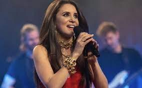 Karsu Dönmez evlənir - FOTO