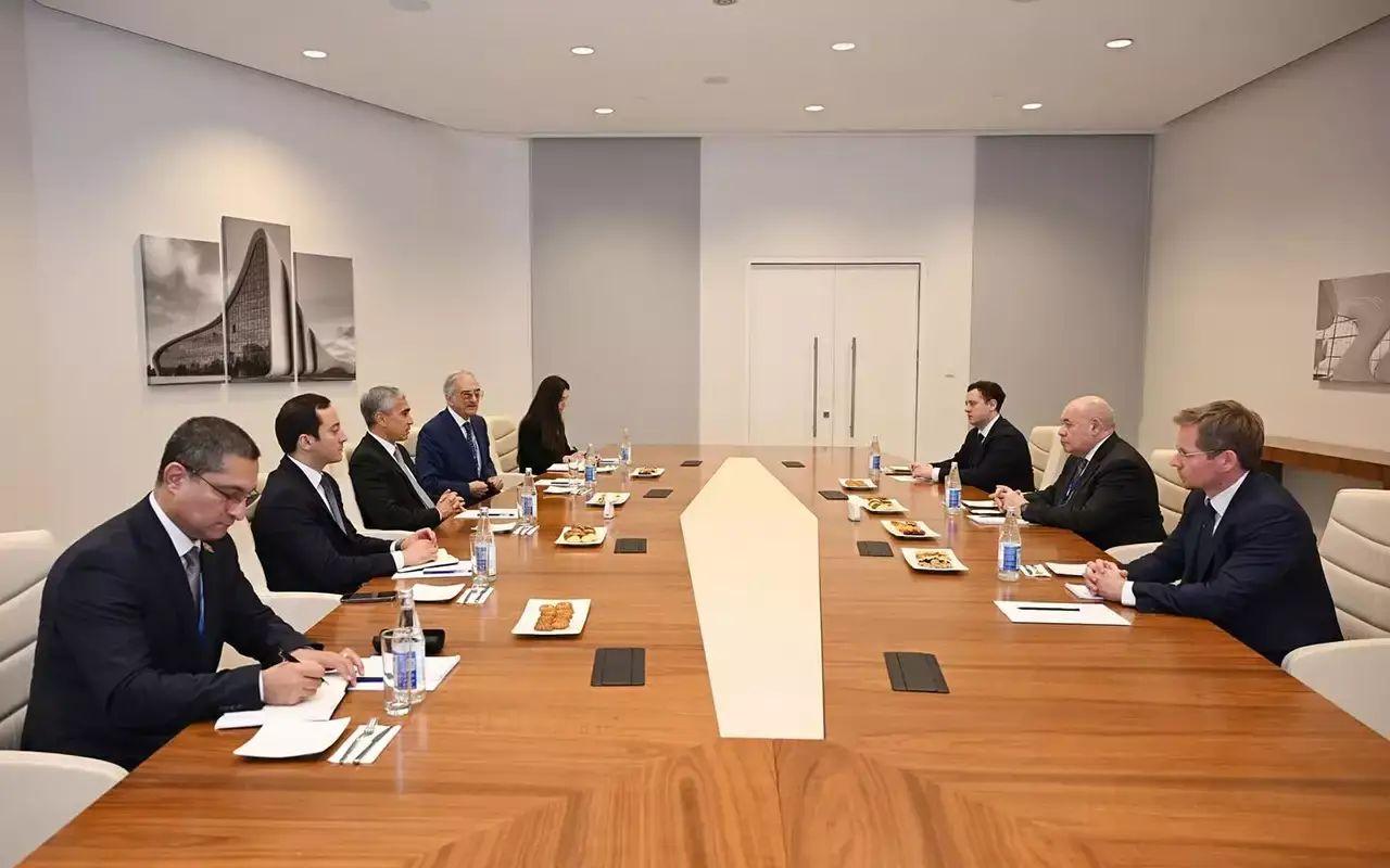 Mixail Şvıdkoy Anar Ələkbərovla görüşüb