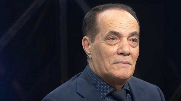 Müğənninin avtomobilini cızıblar