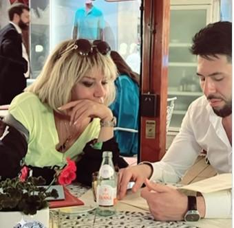 Xalq artisti paylaşım edib