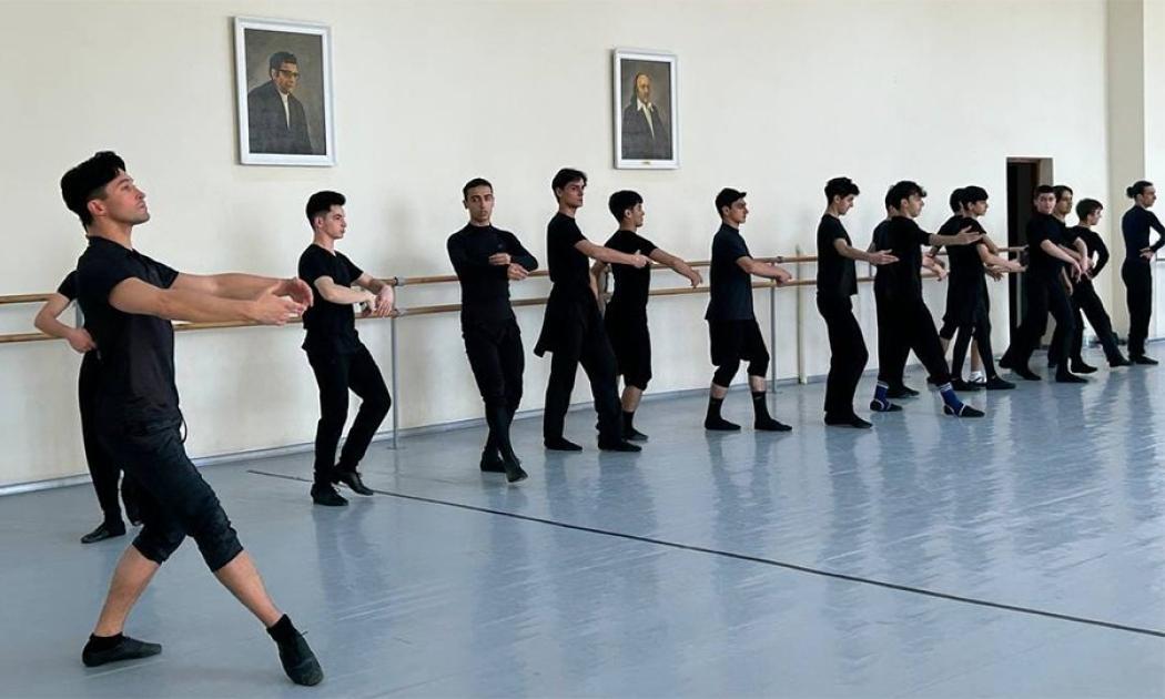 Əməkdar artist Bakıda ustad dərsləri keçib