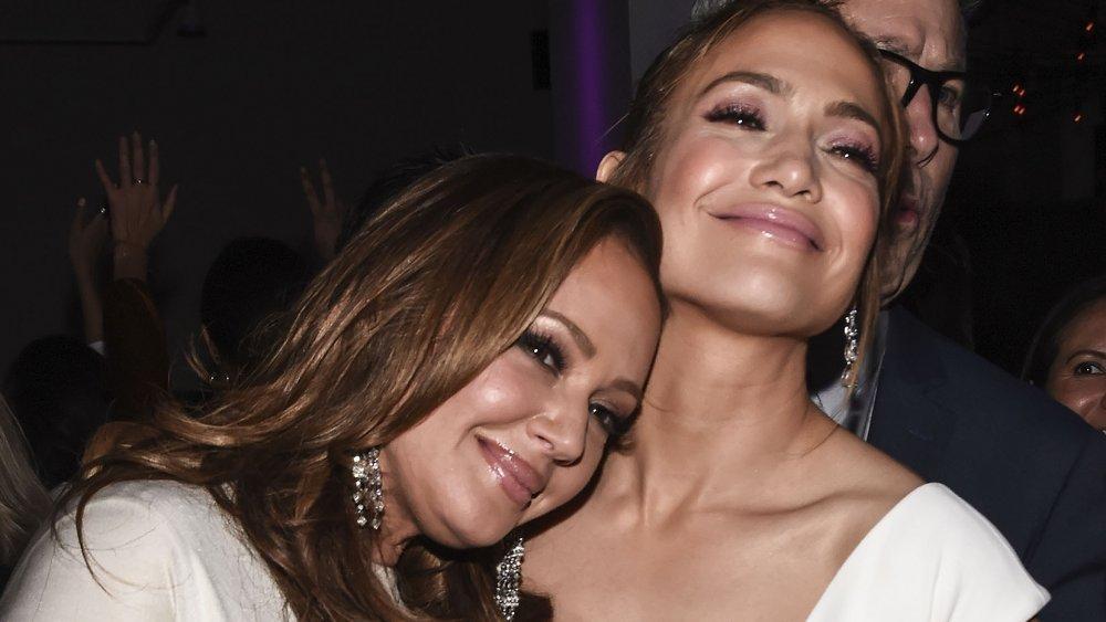 Cennifer Lopez köhnə rəfiqəsi ilə barışıb